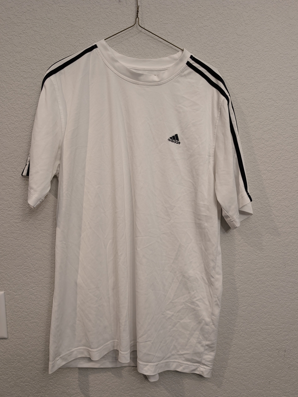 Adidas Men’s Sz XL White Short-Sleeve Athletic Tee with Black Stripes